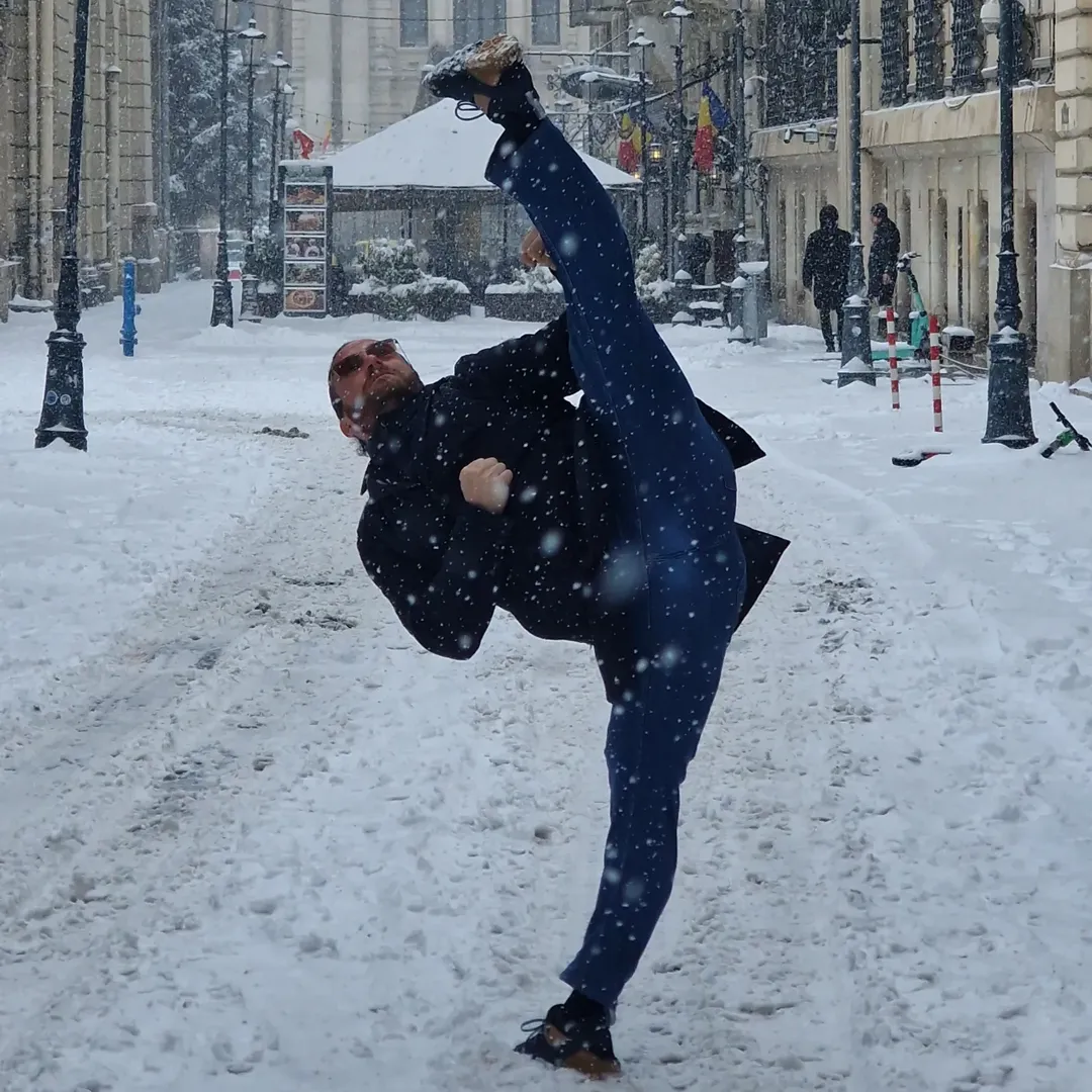 Fitninja - Workshop: Valentino Solinas - Kicking & Flexibility